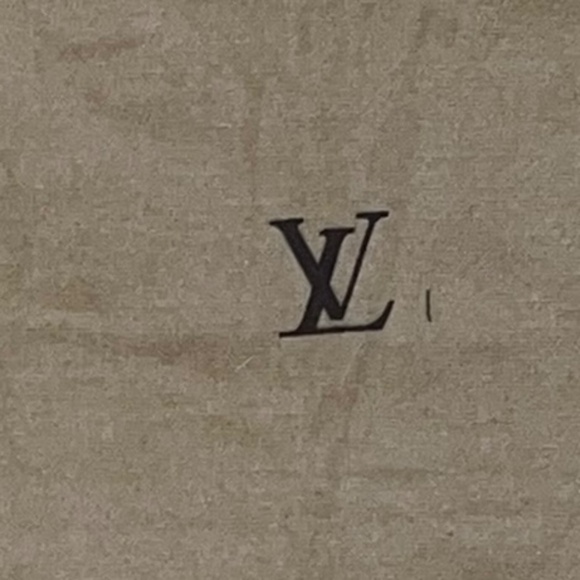 Louis Vuitton Classic Foldover Monogram Dust Bag, Medium - Picture 2 of 2